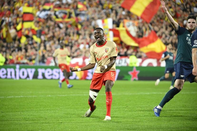 l'Équipe sur Salis Abdul Samed académicien jmg de djekanou qui joue avec le RC Lens